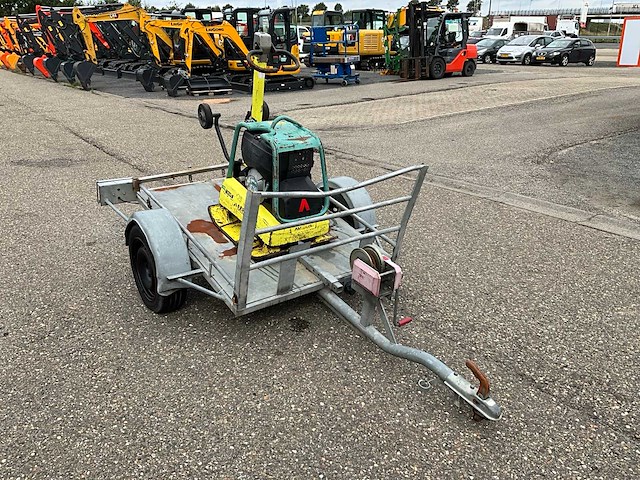 2014 ammann apr3020 trilplaat met aanhanger (marge) - afbeelding 18 van  20