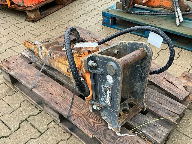 2014 atlas copco sb 152 hydraulische sloophamer - afbeelding 9 van  9