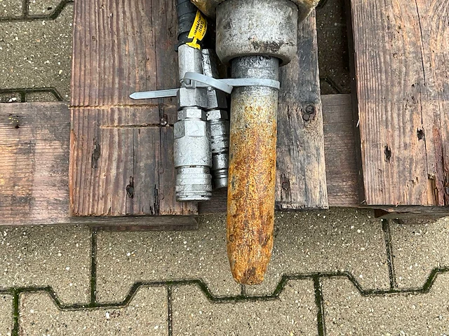 2014 atlas copco sb 152 hydraulische sloophamer - afbeelding 4 van  9
