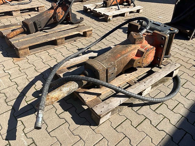 2014 atlas copco sb 452 hydraulische sloophamer - afbeelding 1 van  9