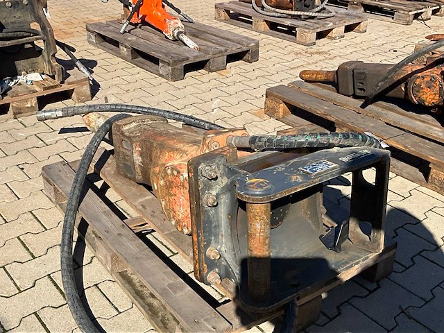 2014 atlas copco sb 452 hydraulische sloophamer - afbeelding 2 van  9