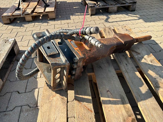 2014 atlas copco sb102 hydraulische breekhamer - afbeelding 3 van  5