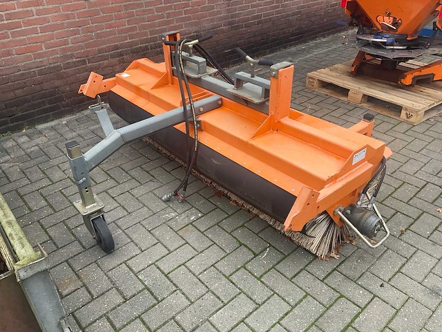 2014 bema 1850 straatveegmachine - afbeelding 2 van  5