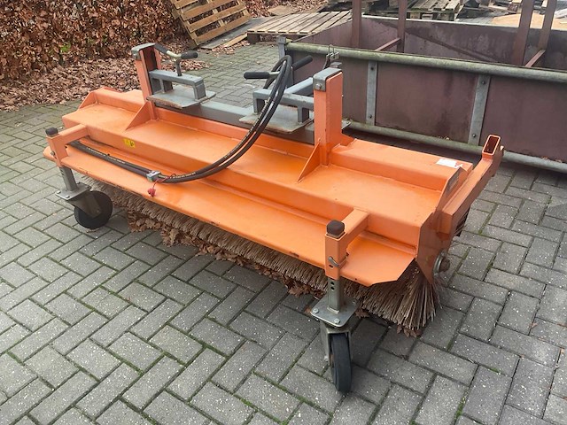 2014 bema 1850 straatveegmachine - afbeelding 4 van  5