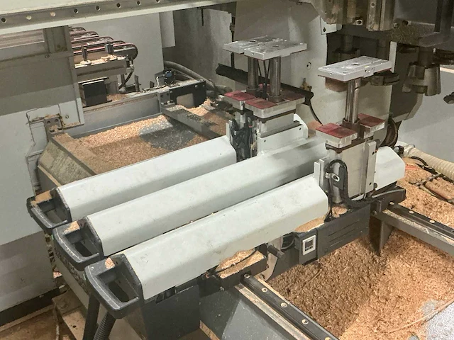 2014 biese uniline 3200 cnc hout bewerkingcentrum - afbeelding 23 van  31