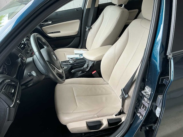 2014 bmw 1-serie 116i executive personenauto - afbeelding 13 van  31