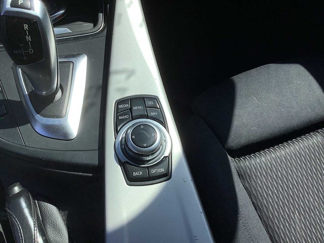 2014 bmw 330d personenauto - afbeelding 16 van  36