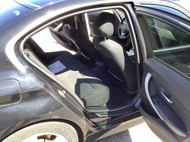 2014 bmw 330d personenauto - afbeelding 28 van  36