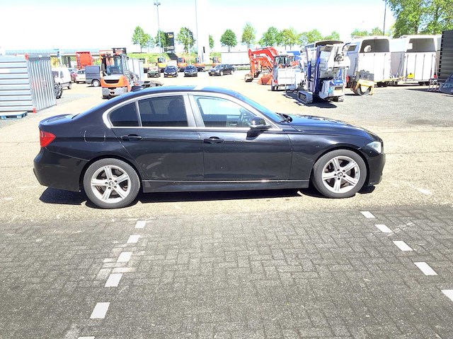 2014 bmw 330d personenauto - afbeelding 33 van  36