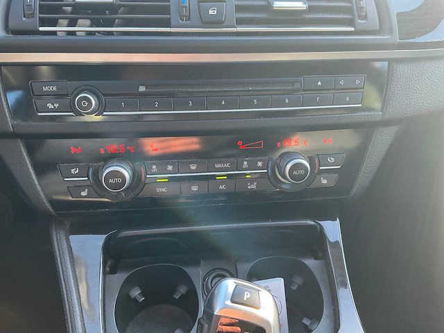 2014 bmw 5-serie touring 520d high luxury ed. personenauto - afbeelding 22 van  52