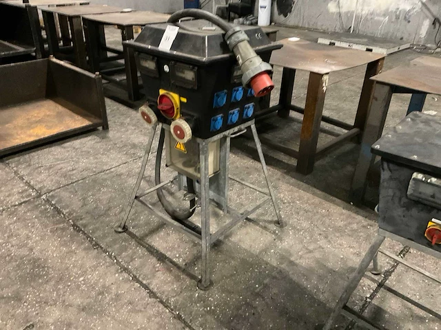 2014 bos elektro bv medium krachtstroomverdeler - afbeelding 1 van  10