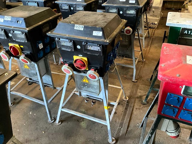 2014 bos medium bouwaansluitkast - afbeelding 1 van  2