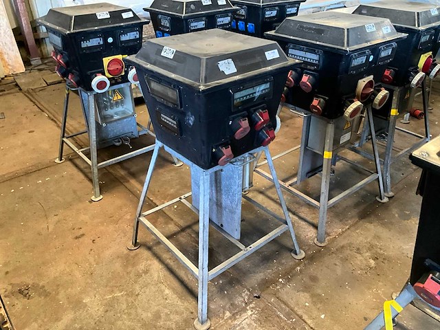 2014 bos medium bouwaansluitkast - afbeelding 1 van  5