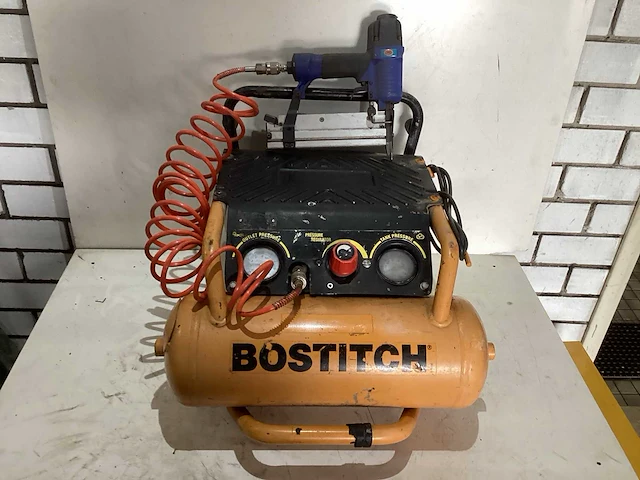 2014 bostitch rc 10-e luchtcompressor - afbeelding 1 van  3