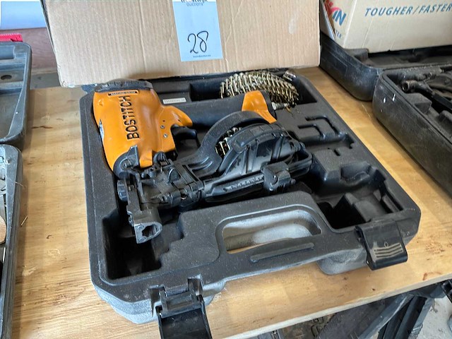 2014 bostitch rn46 1-e pneumatische spijkertacker - afbeelding 1 van  2