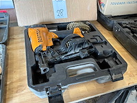 2014 bostitch rn46 1-e pneumatische spijkertacker - afbeelding 1 van  2