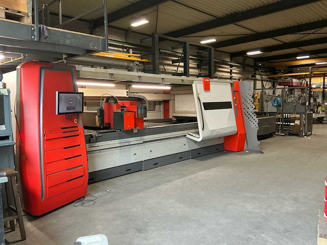2014 bystronic byautonom 3015 lasersnijmachine (fiber machine) - afbeelding 1 van  45