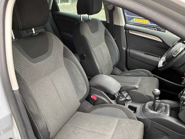 2014 citroen c4 1.2 puret collection personenauto - afbeelding 19 van  34