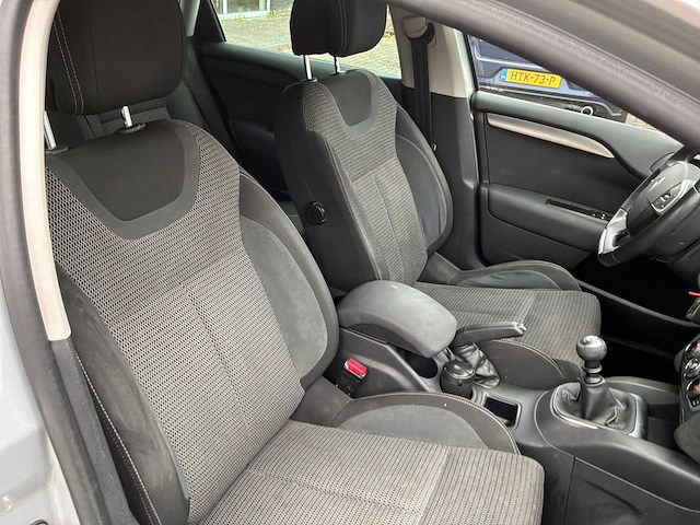 2014 citroen c4 1.2 puret collection personenauto - afbeelding 18 van  34