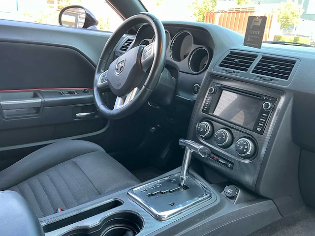 2014 dodge challenger hemi r/t personenauto - afbeelding 9 van  34
