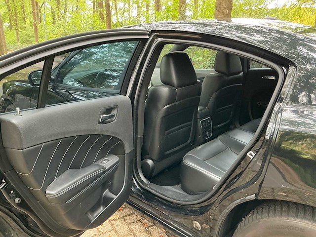 2014 dodge charger personenauto - afbeelding 2 van  6