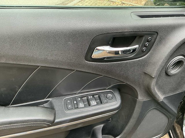 2014 dodge charger personenauto - afbeelding 6 van  29