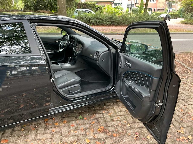 2014 dodge charger personenauto - afbeelding 22 van  29