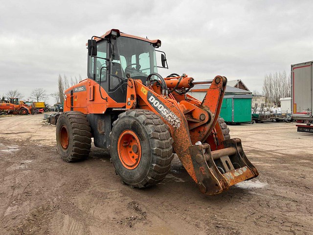 2014 doosan dl250-3 - shovel - afbeelding 12 van  19