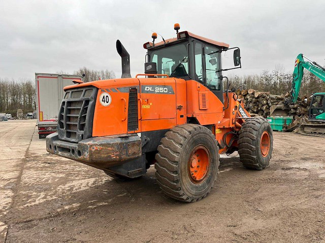 2014 doosan dl250-3 - shovel - afbeelding 14 van  19