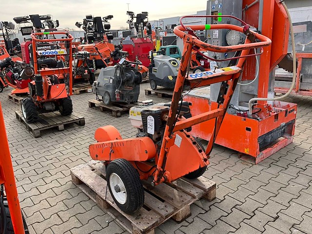 2014 dosko 337-13h boomstronkhakselaar - afbeelding 13 van  13