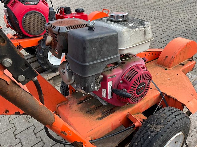 2014 dosko 337-13h boomstronkhakselaar - afbeelding 12 van  13