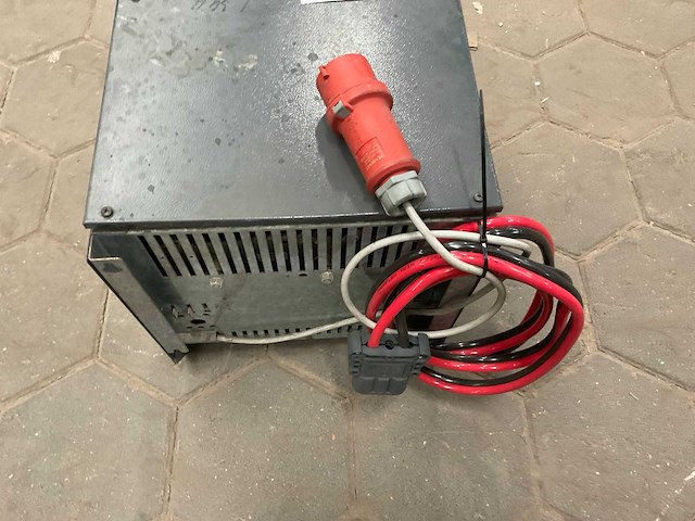 2014 elektrant acculader - afbeelding 2 van  5