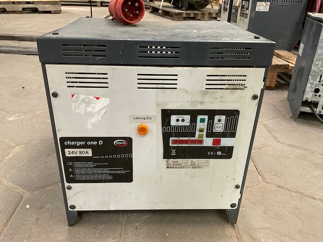 2014 elektrant acculader - afbeelding 1 van  5