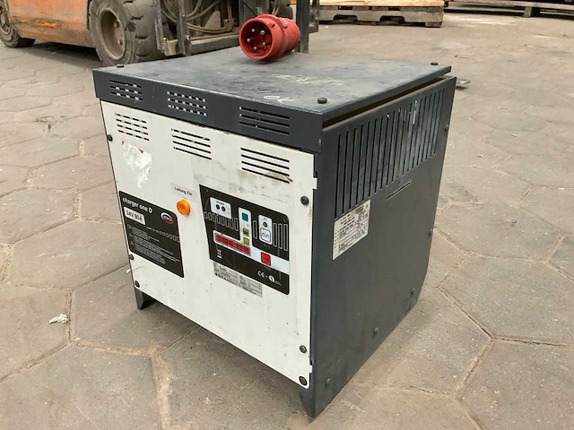 2014 elektrant acculader - afbeelding 2 van  5