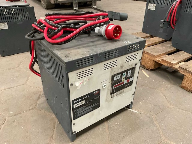 2014 elektrant acculader - afbeelding 1 van  5