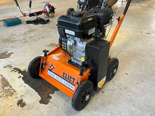 2014 eliet e401 eco liner verticuteermachine - afbeelding 3 van  7