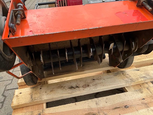 2014 eliet e401 vm verticuteermachine - afbeelding 2 van  11