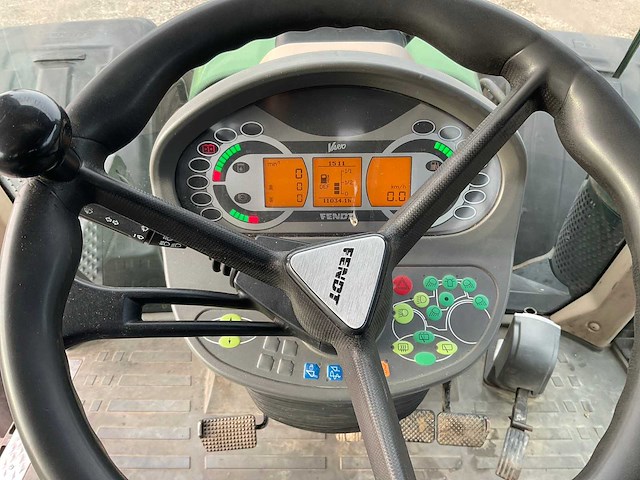 2014 fendt 718 scr vierwielaangedreven landbouwtractor - afbeelding 13 van  24