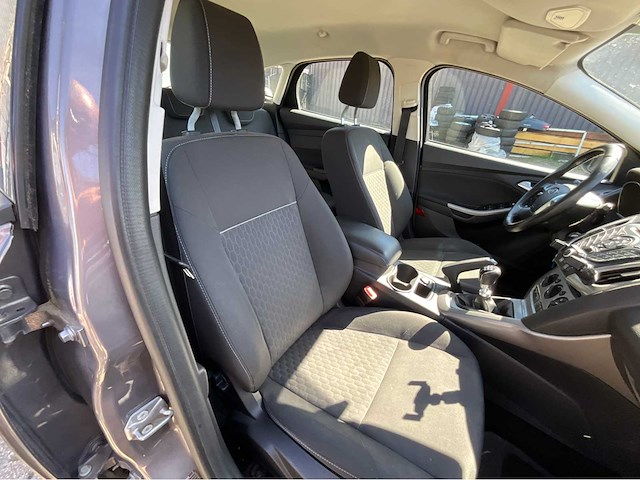 2014 ford focus 1.0 ecob. titanium personenauto - afbeelding 8 van  28