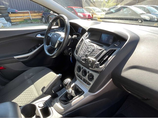 2014 ford focus 1.0 ecob. titanium personenauto - afbeelding 9 van  28