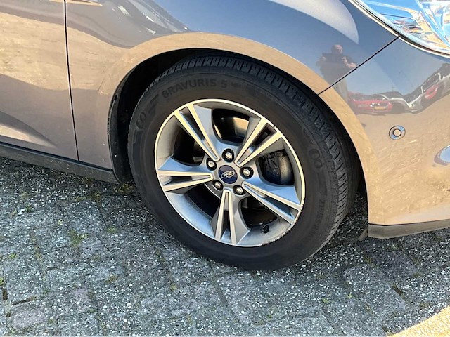 2014 ford focus 1.0 ecob. titanium personenauto - afbeelding 18 van  28