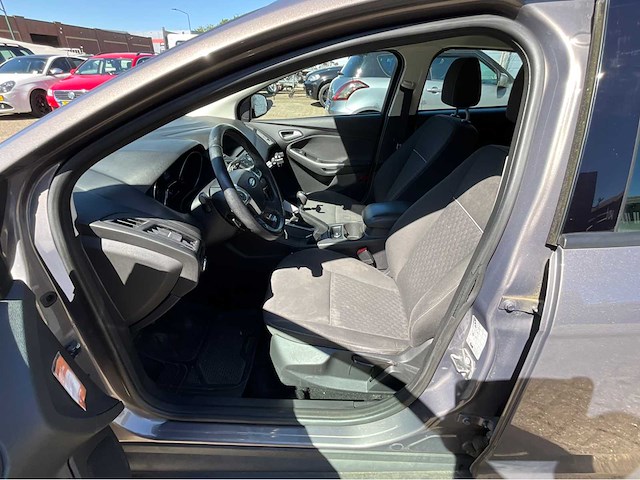 2014 ford focus 1.0 ecob. titanium personenauto - afbeelding 28 van  28
