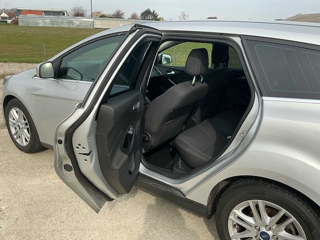 2014 ford focus wagon 1.0 ecob. edit. plus personenauto - afbeelding 27 van  43