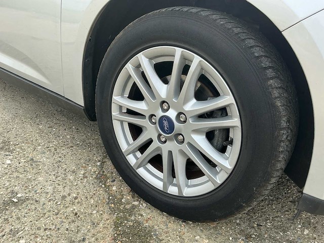 2014 ford focus wagon 1.0 ecob. edit. plus personenauto - afbeelding 3 van  32