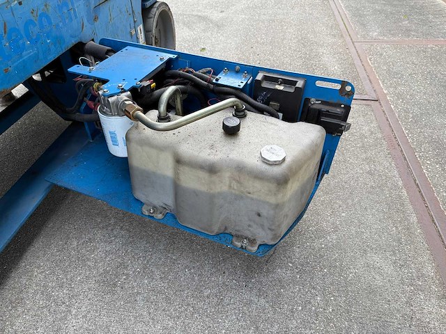 2014 genie gs 3232 schaarhoogwerker - afbeelding 10 van  12