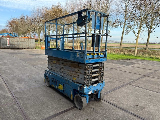 2014 genie gs 3232 schaarhoogwerker - afbeelding 6 van  12