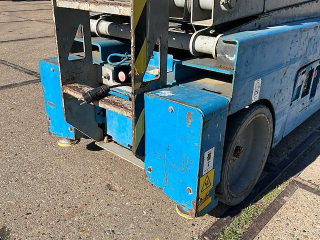 2014 genie gs 3232 schaarhoogwerker - afbeelding 12 van  15