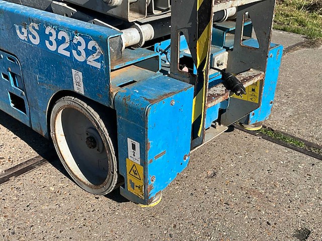 2014 genie gs 3232 schaarhoogwerker - afbeelding 13 van  15
