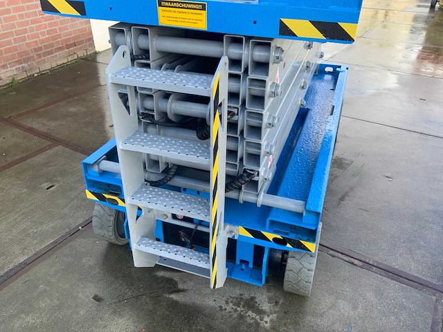 2014 genie gs-4047 schaarhoogwerker - afbeelding 10 van  25