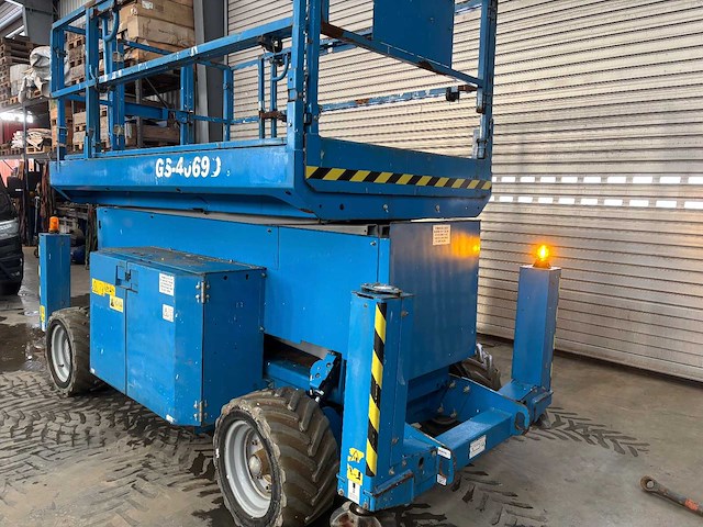 2014 genie gs 4069 dc schaarhoogwerker accu 2023 - afbeelding 2 van  9